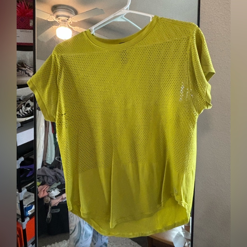 Savvi Lifestyle Co. Alexa Seamless Crew Neck Short Cap Sleeve Tee Neon Green M/L